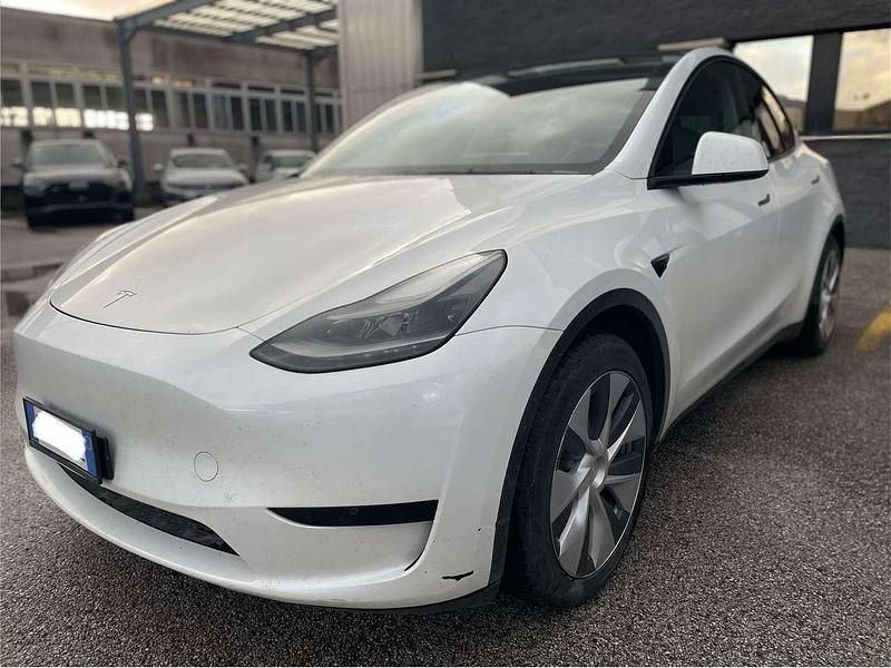 Usata Tesla Model Y RWD 125 kW (170 CV) 2024 Bianco SUV