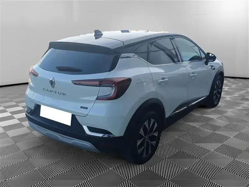 Usata Renault Captur Techno 145 CV (106 kW) 2023 Bianco SUV