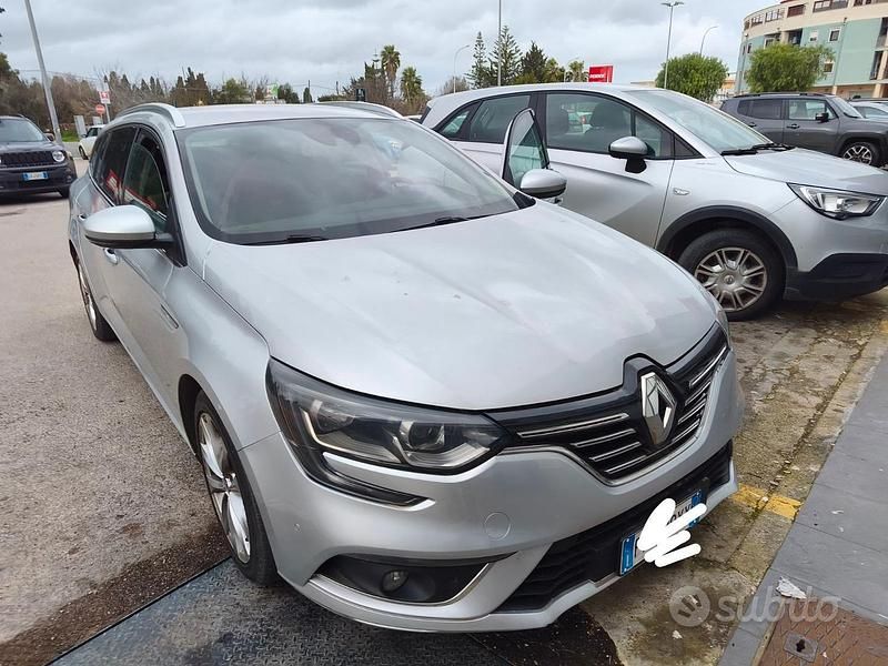 Usata Renault Mégane 116 CV (85 kW) 2018 Grigio SUV