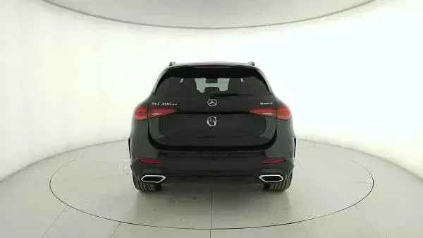 Nuova Mercedes GLC300 197 CV (144 kW) 2026 Nero SUV
