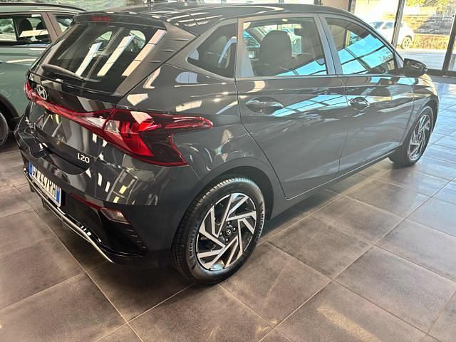 Usata Hyundai i20 204 CV (150 kW) 2024 Grigio scuro Berlina