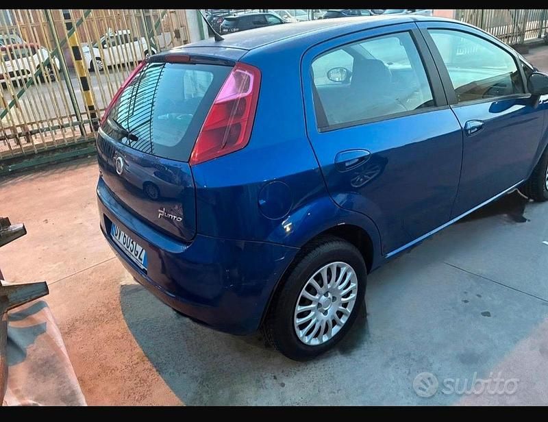 Usata Fiat Grande Punto 2009 Blu Utilitaria
