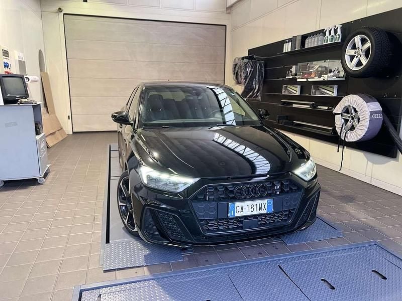 Usata Audi A1 Ambiente 200 CV (147 kW) 2020 Nero SUV