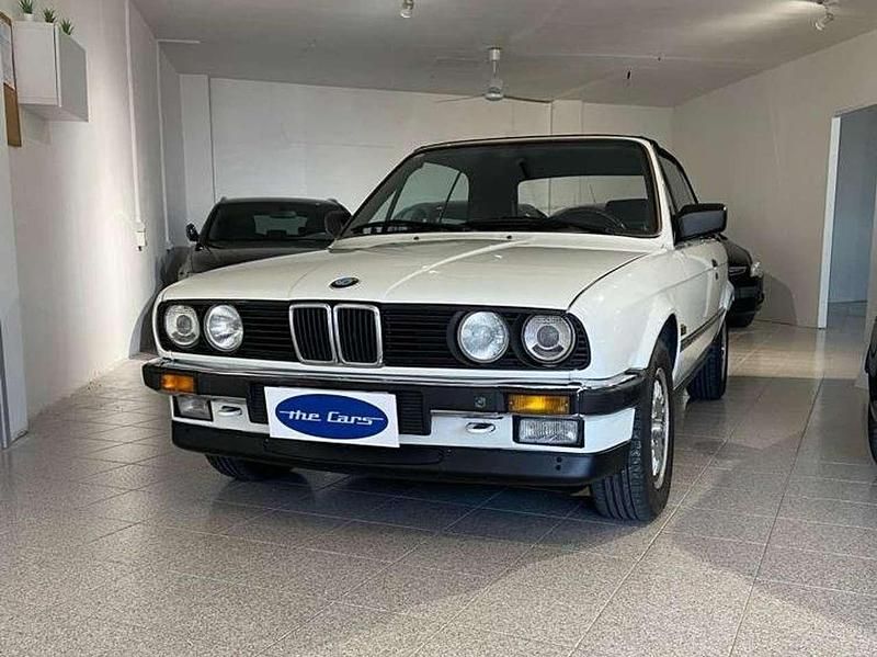Usata BMW 320 Cabriolet 129 CV (94 kW) 1990 Bianco Cabrio
