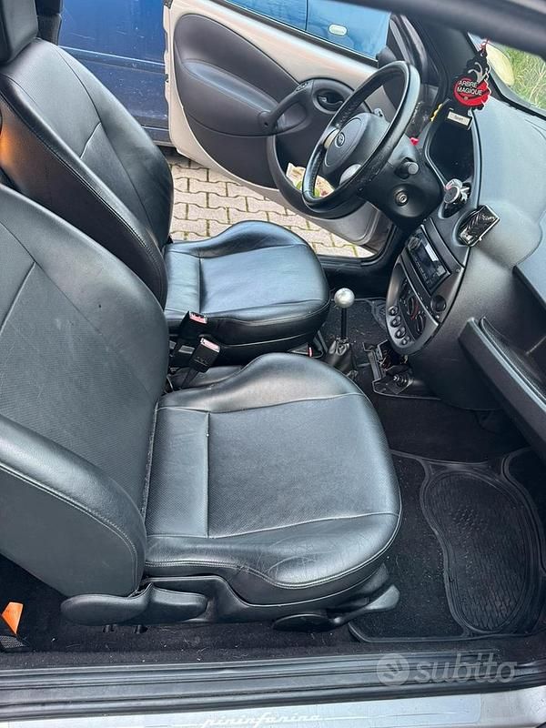 Usata Ford StreetKa 116 CV (85 kW) 2005 Grigio Cabrio