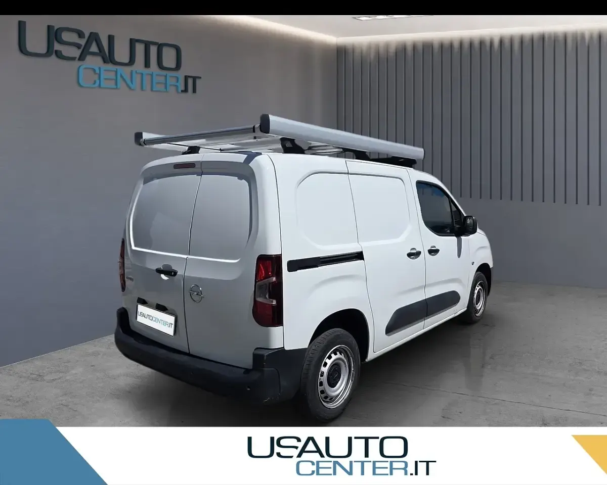 Usata Opel Combo Essentia 100 CV (73 kW) 2022 Monovolume