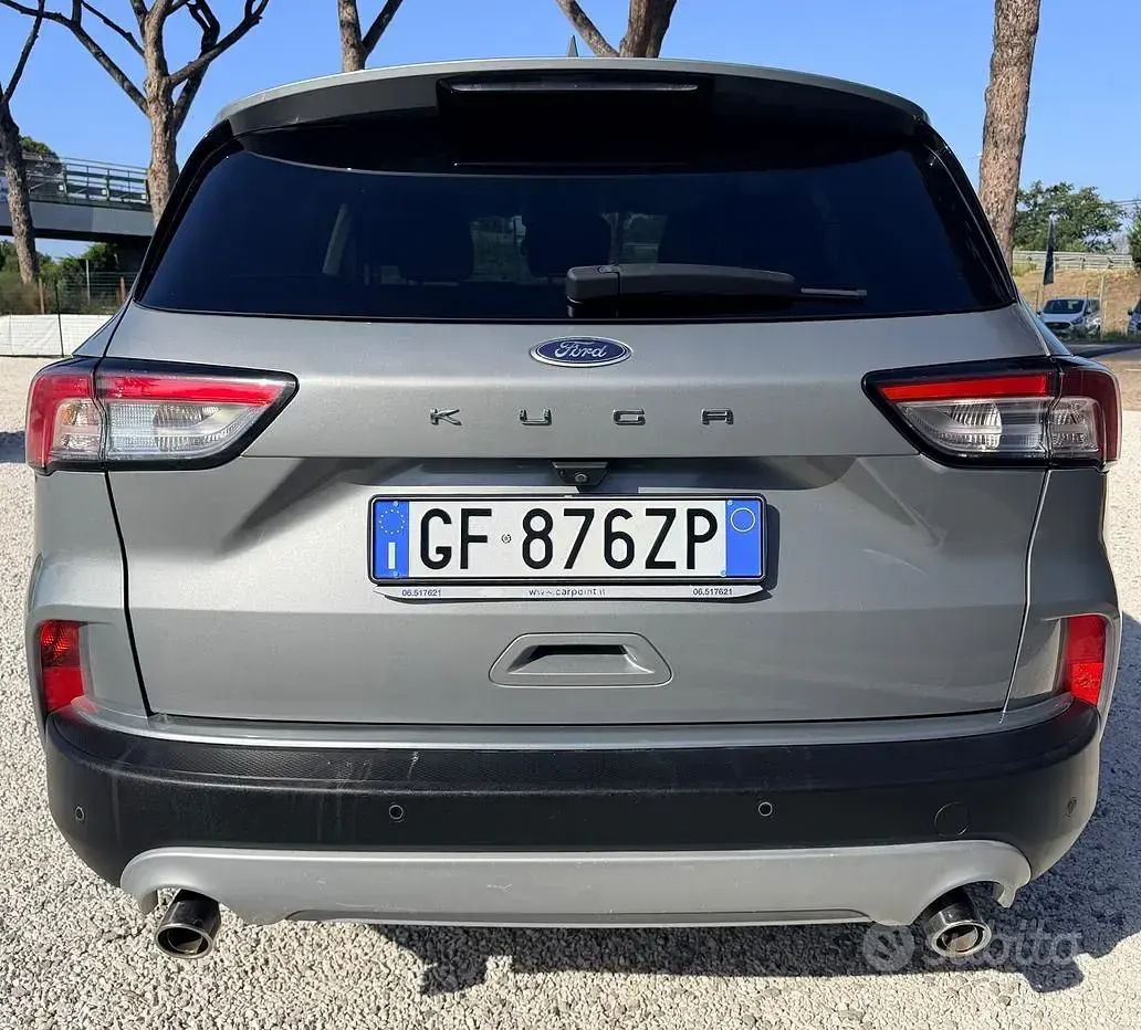 Usata Ford Kuga Titanium 120 CV (88 kW) 2021 Grigio SUV