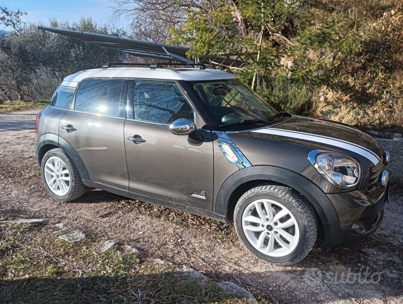 Grigio Usata 2010 Mini Countryman SUV | 7500 € (Buon prezzo) - Immagine 1/4