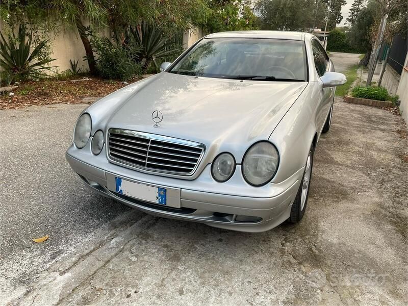 Usata Mercedes CLK200 192 CV (141 kW) 2000 Grigio Coupé