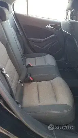 Usata Mercedes GLA200 136 CV (100 kW) 2019 Nero SUV