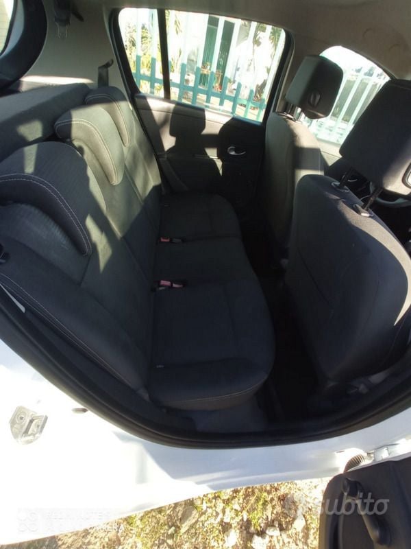 Usata Renault Clio II 54 CV (39 kW) 2011 Bianco Utilitaria