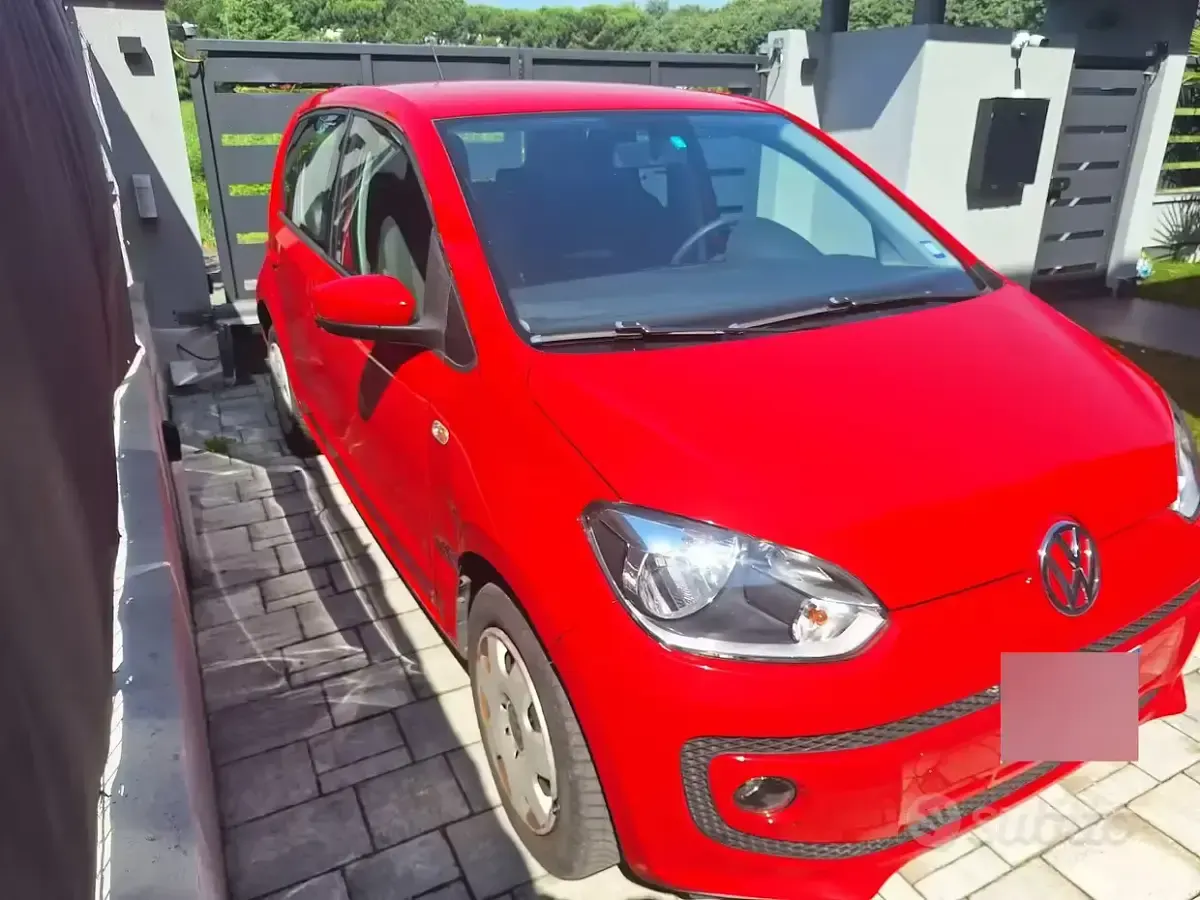 Usata VW up! 68 CV (50 kW) 2014 Rosso Utilitaria