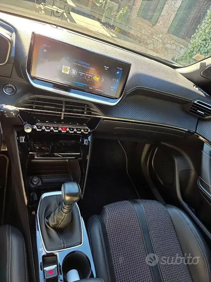 Usata Peugeot 2008 131 CV (96 kW) 2020 SUV