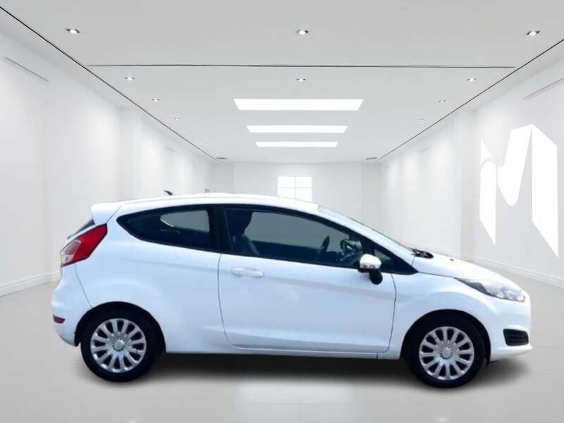 Second-hand Ford Fiesta Titanium 75 CP (55 kW) 2016 Alb Hatchback