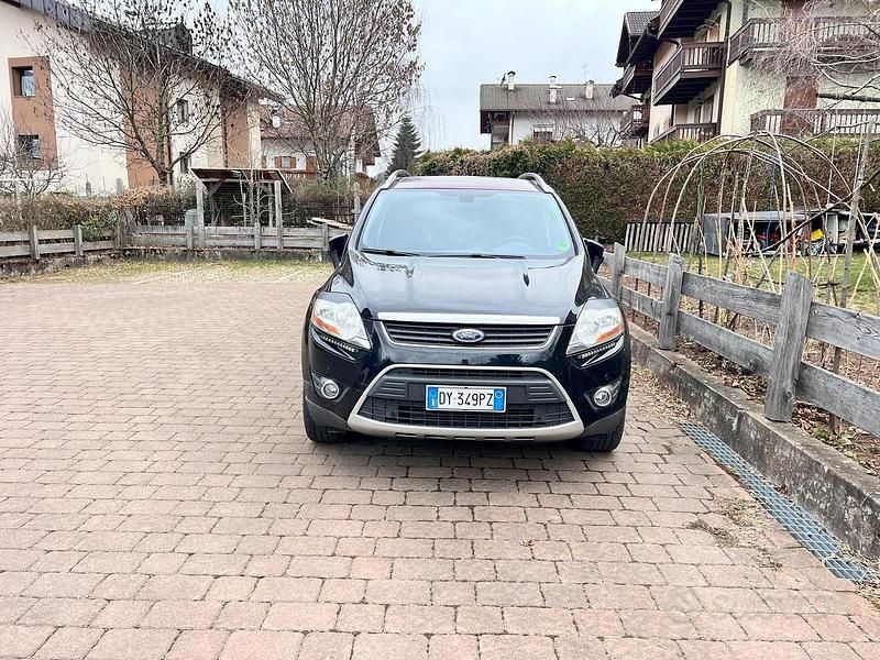 Usata Ford Kuga 136 CV (100 kW) 2009 Nero SUV