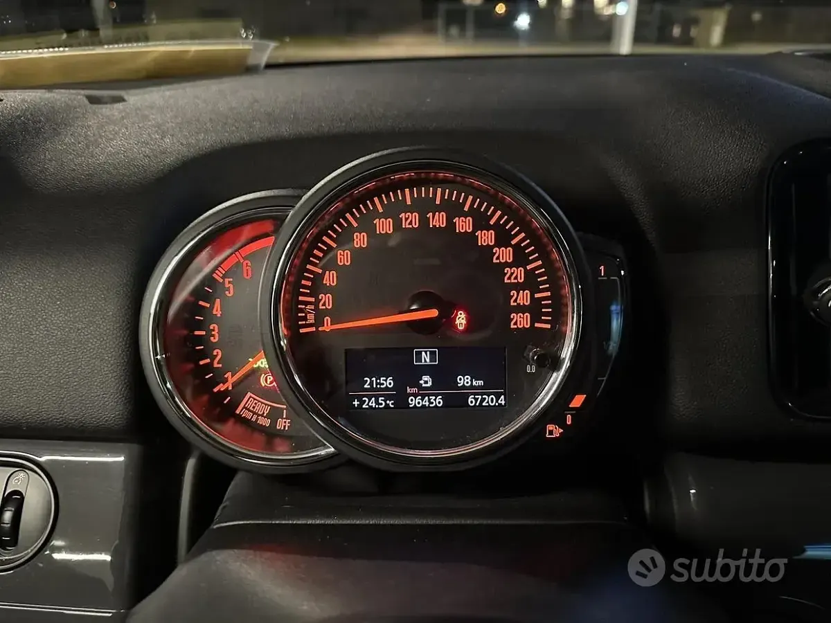 Usata Mini Countryman 116 CV (85 kW) 2019 Verde SUV