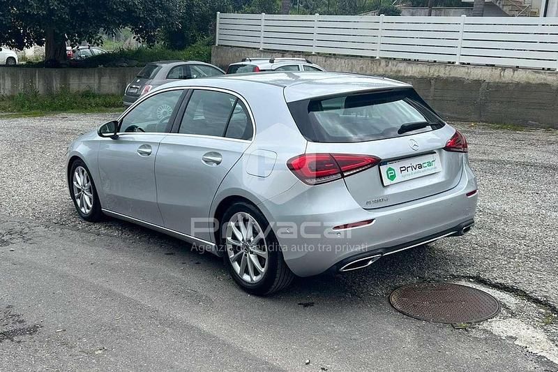 Usata Mercedes A180 Executive 116 CV (85 kW) 2019 Grigio Utilitaria