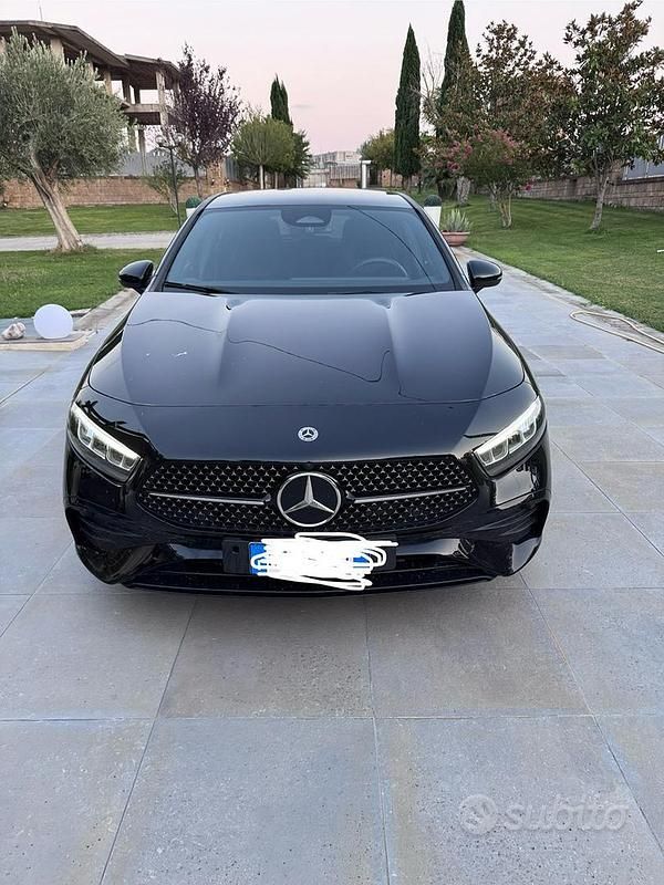 Usata Mercedes A180 Premium 116 CV (85 kW) 2024 Nero Berlina