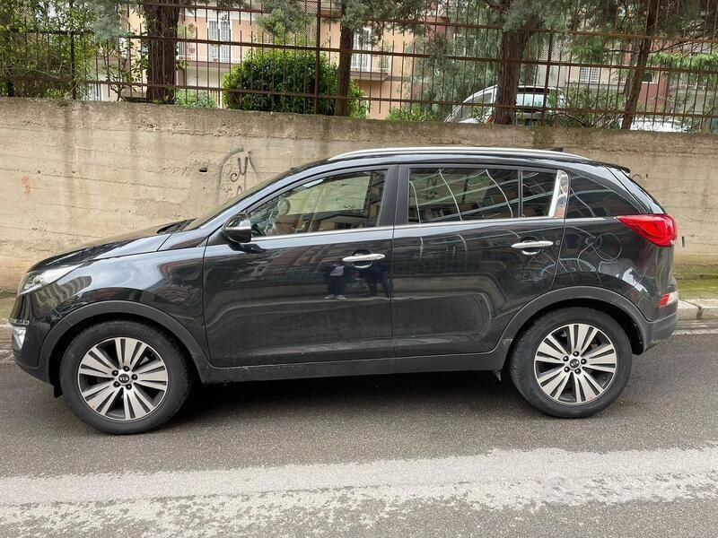 Nero Usata 2015 Kia Sportage SUV | 9900 € (Molto cara) - Immagine 1/4