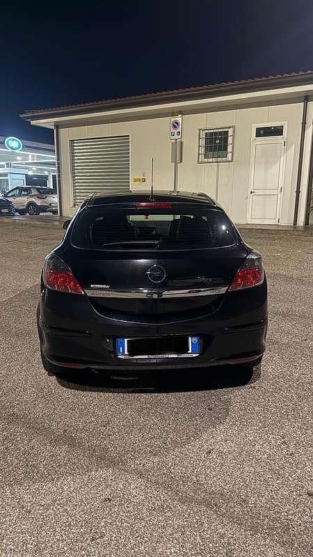 Occasion Opel Astra GTC Cosmo 110 ch (80 kW) 2009 Noir Berline