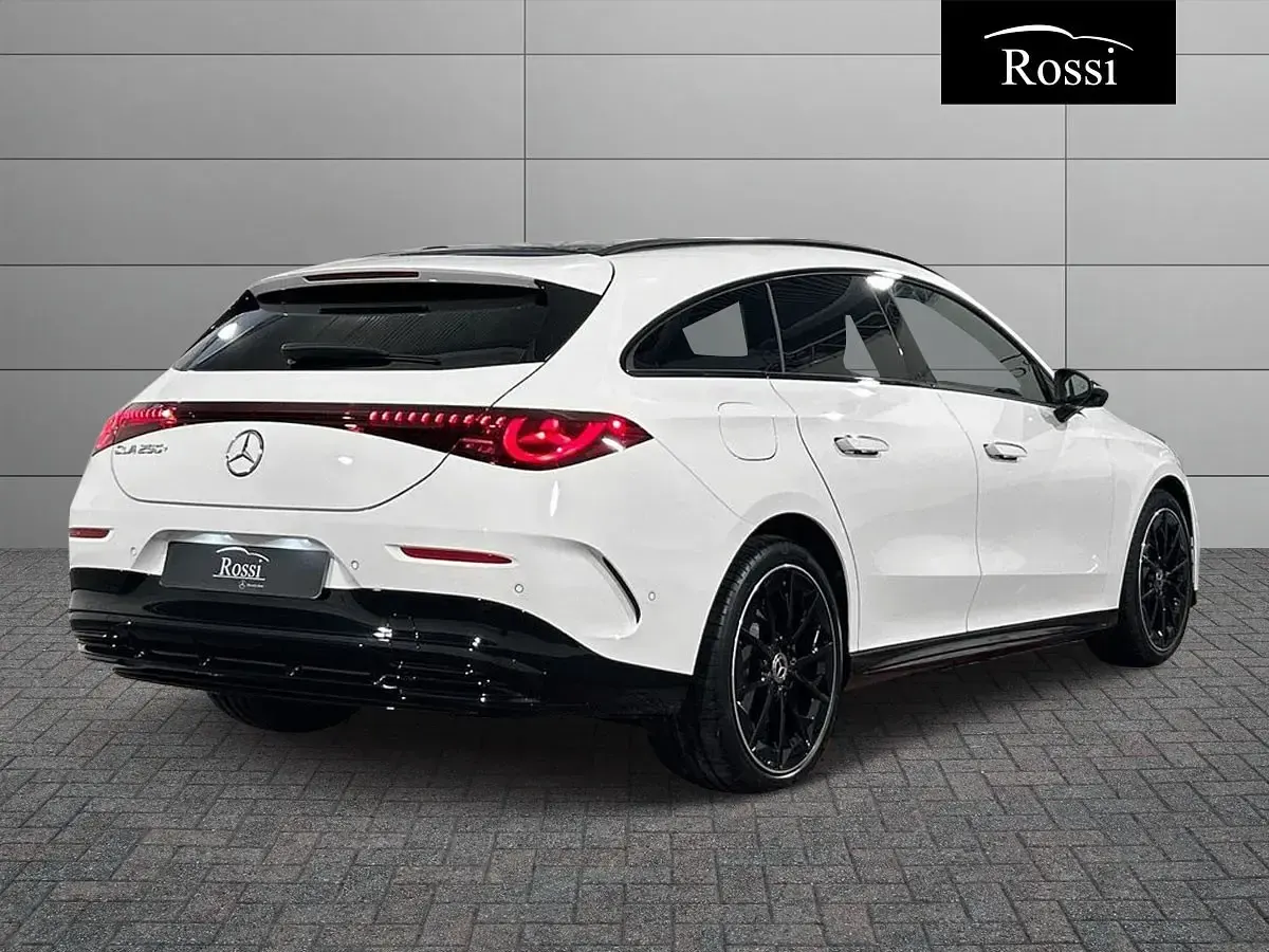 Nuova Mercedes CLA 250+ 200 kW (272 CV) 2026 Nero Berlina