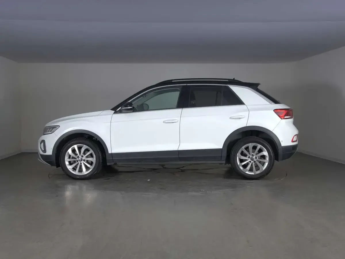 Usata VW T-Roc Life 150 CV (110 kW) 2022 Pure white SUV