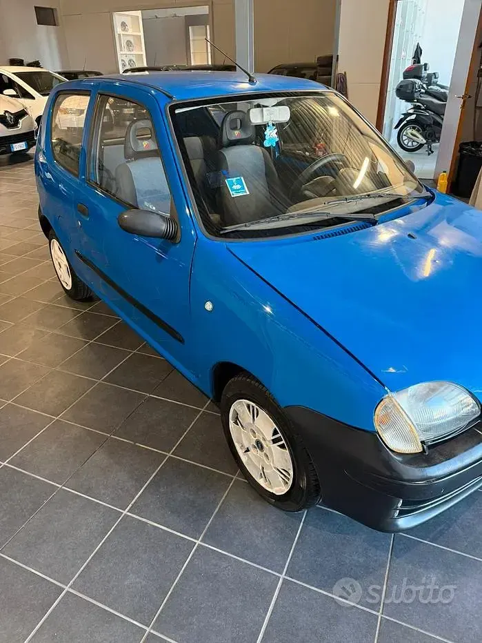 Usata Fiat 600 54 CV (39 kW) 2005 Blu Utilitaria