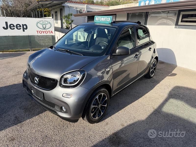 Usata Smart ForFour Passion 90 CV (66 kW) 2018 Grigio Utilitaria