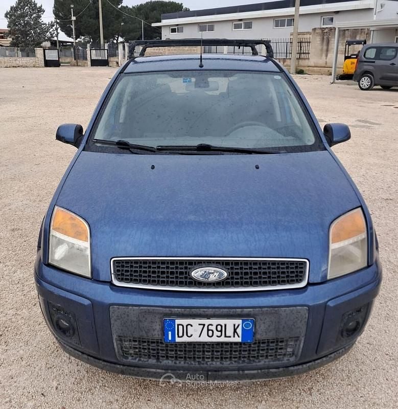 Usata Ford Fusion 68 CV (50 kW) 2006 Blu Utilitaria