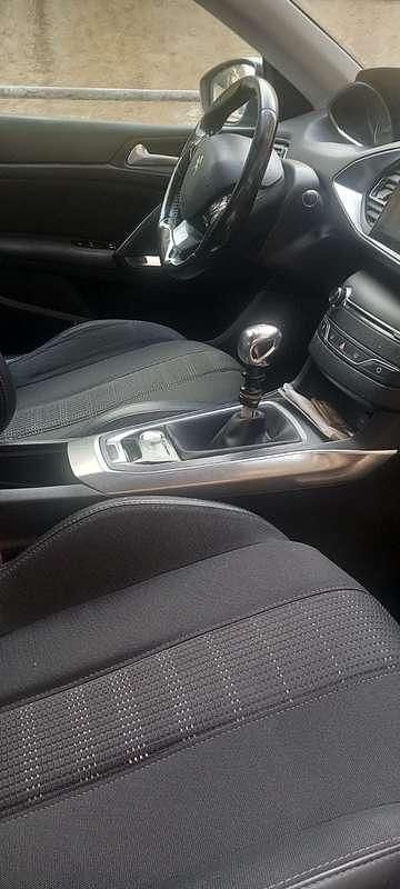 Usata Peugeot 308 Allure 120 CV (88 kW) 2018 Berlina