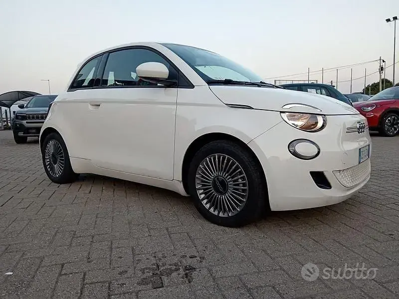 Usata Fiat 500e 86 kW (118 CV) 2023 Bianco Berlina