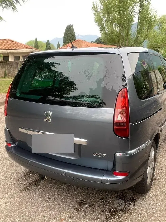 Usata Peugeot 807 163 CV (119 kW) 2010 Grigio Monovolume