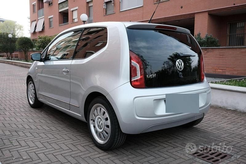 Usata VW up! 75 CV (55 kW) 2012 Grigio Utilitaria