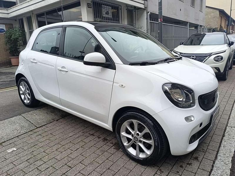 Usata Smart ForFour Electric Drive 41 kW (56 CV) 2019 Bianco Utilitaria