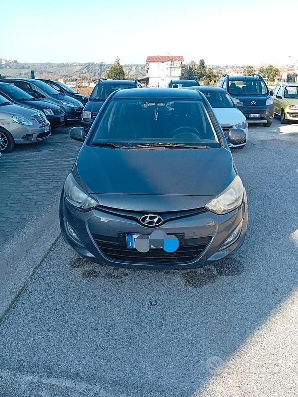 Usata Hyundai i20 2014 Grigio Utilitaria