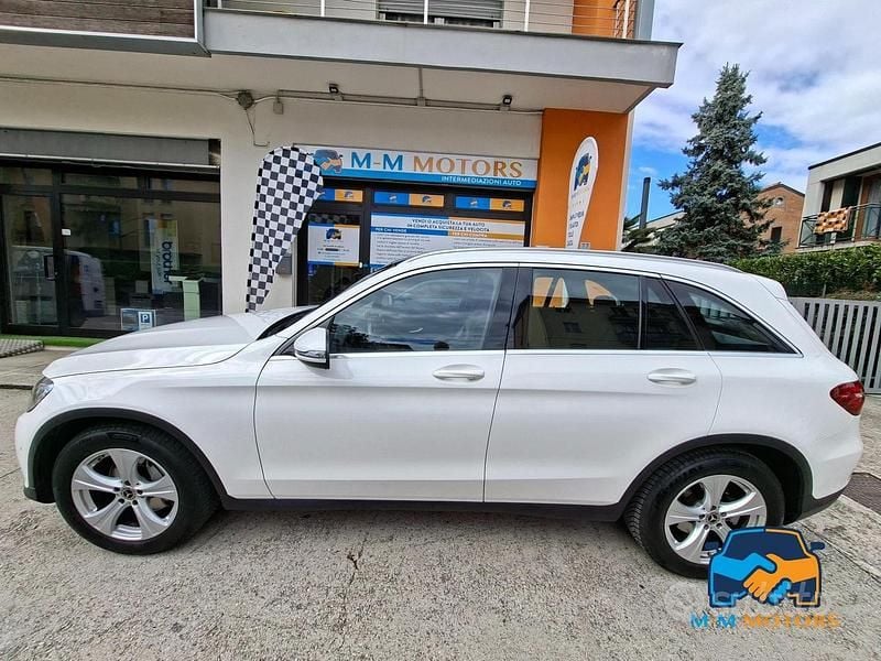 Begagnad Mercedes GLC220 Premium Plus 170 HK (125 kW) 2018 Vit SUV