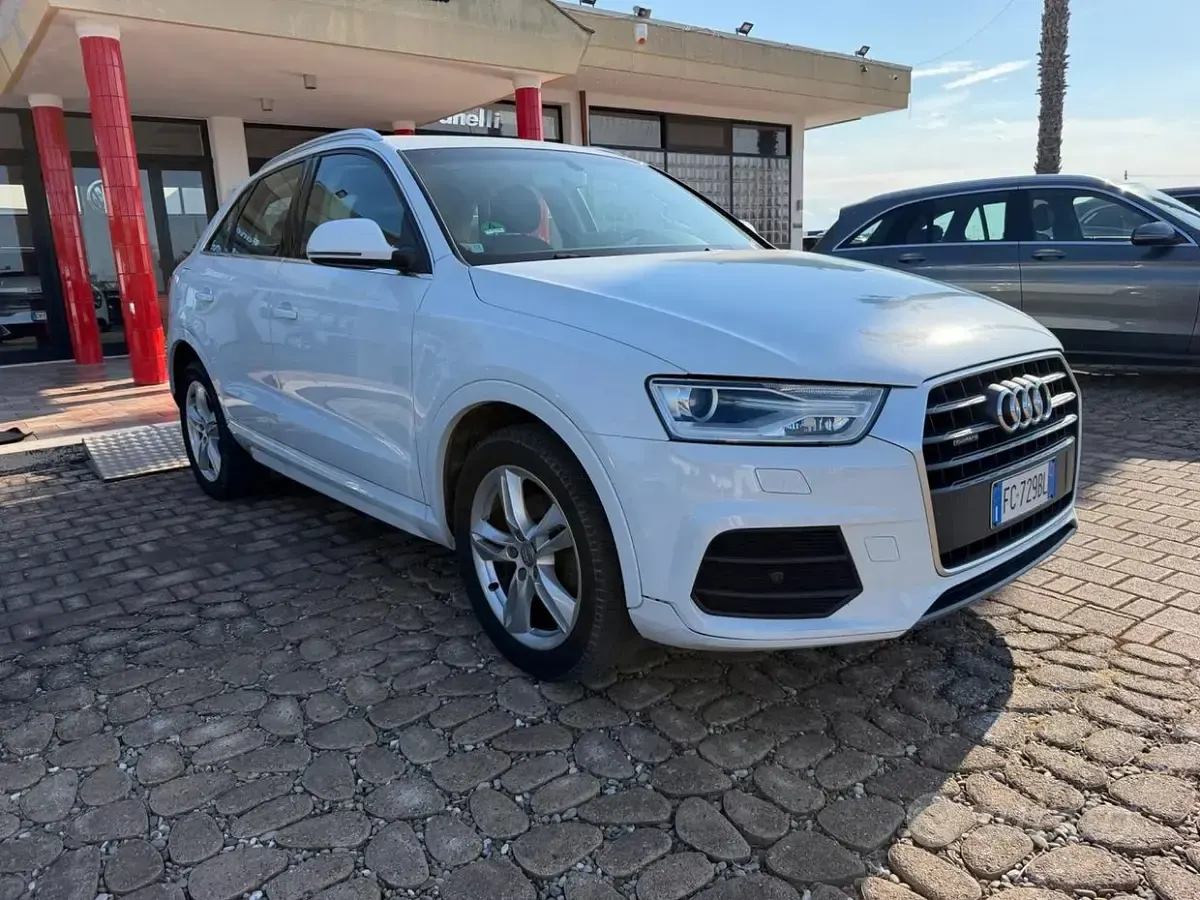 Usata Audi Q3 Sport 150 CV (110 kW) 2016 Bianco SUV