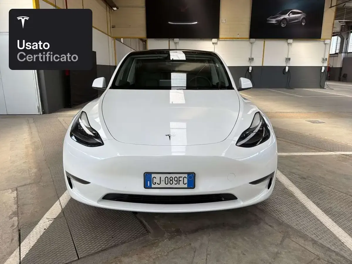 Usata Tesla Model Y Long Range AWD 258 kW (351 CV) 2022 Pearl white multicoat SUV