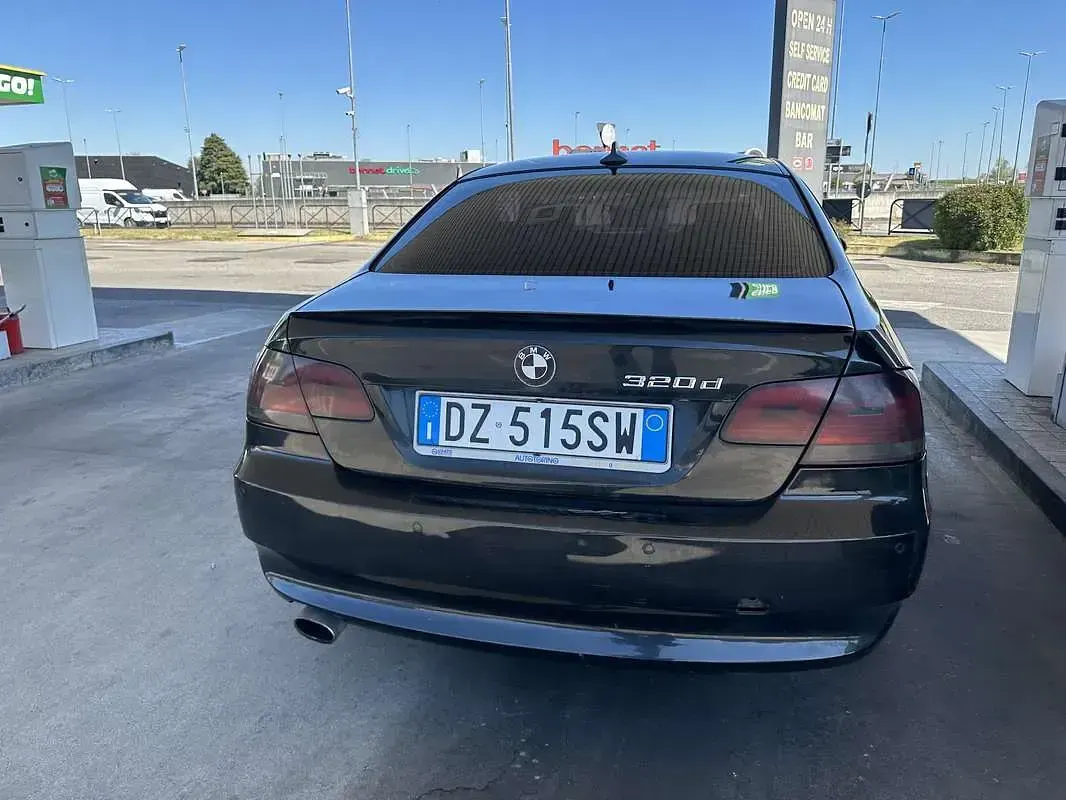 Usata BMW 320 177 CV (130 kW) 2009 Nero Coupé