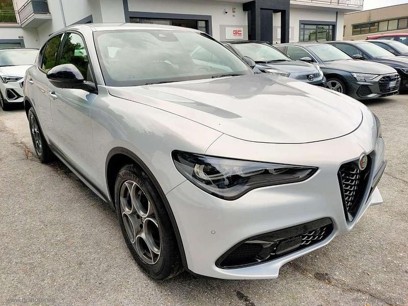Usata Alfa Romeo Stelvio Sprint 160 CV (117 kW) 2024 Bianco SUV