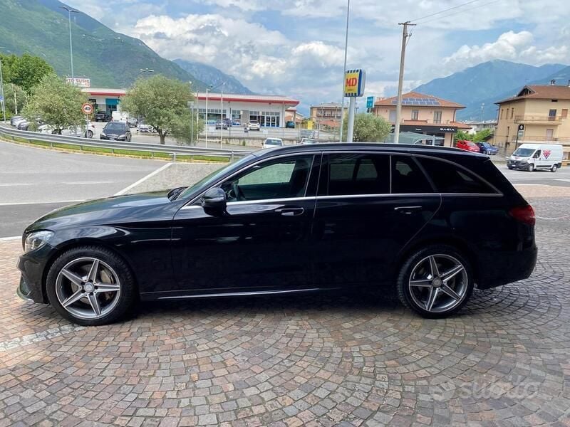 Usado Mercedes C250 Premium 204 CV (150 kW) 2015 Negro Familiar
