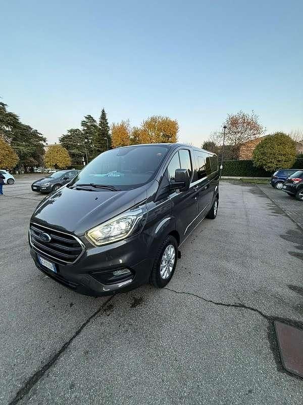 Usata Ford Transit Custom 131 CV (96 kW) 2022 Grigio