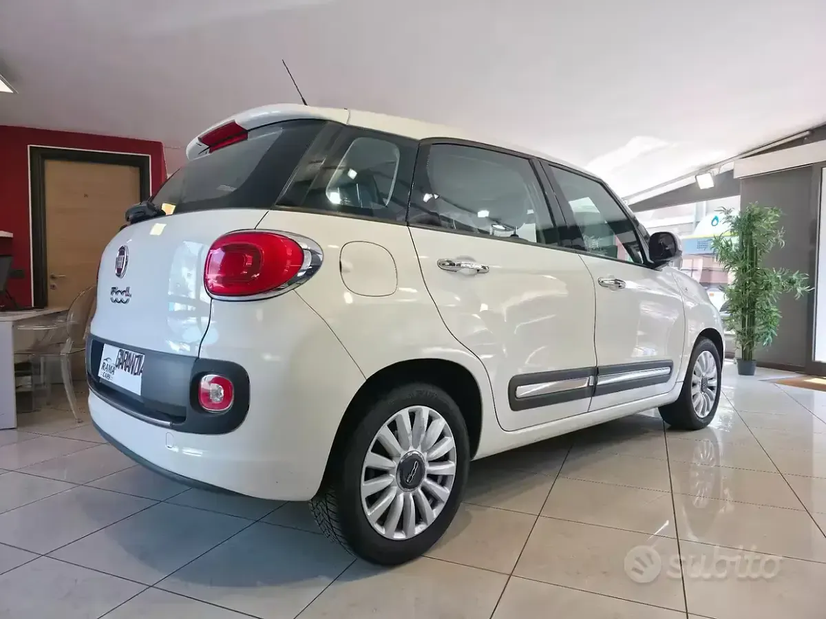 Usata Fiat 500L Lounge 85 CV (62 kW) 2013 Bianco Monovolume
