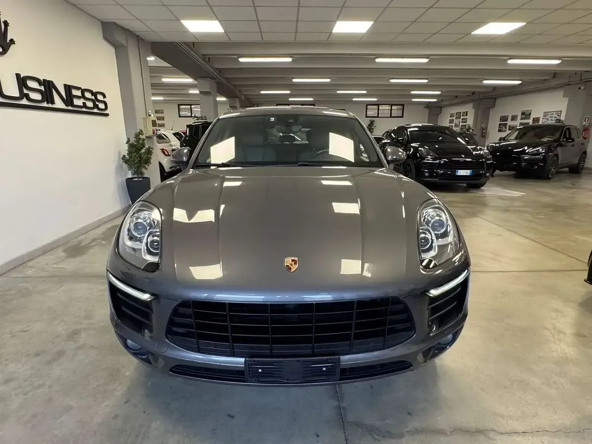 Usata Porsche Macan 258 CV (189 kW) 2015 Grigio SUV