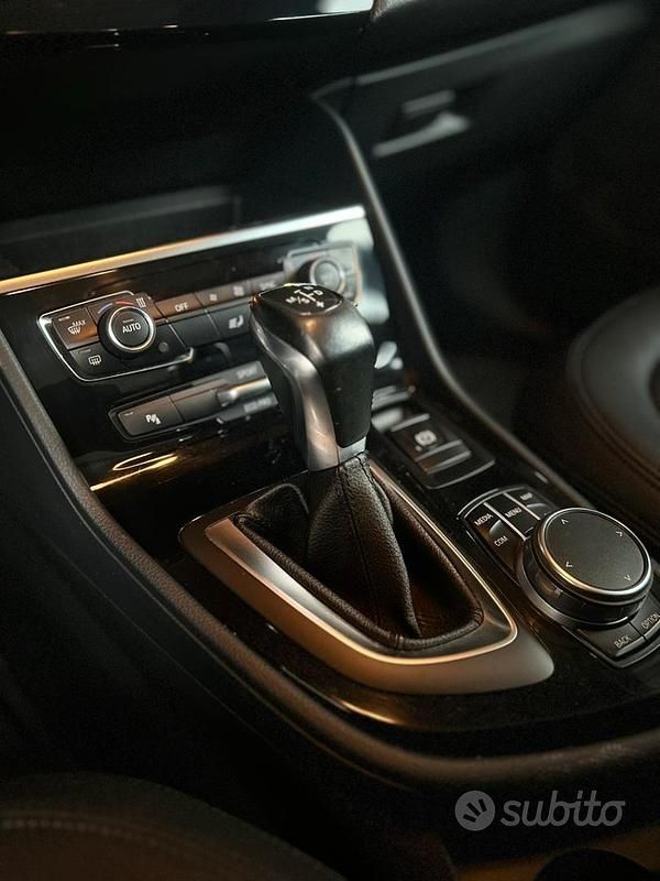 Usata BMW 218 Gran Tourer Luxury Line 150 CV (110 kW) 2017 Grigio Monovolume