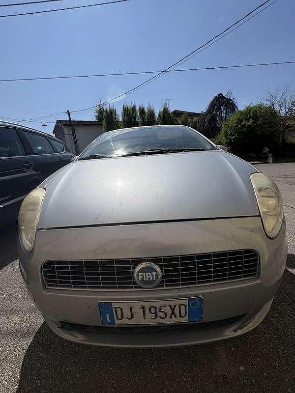 Usata Fiat Grande Punto Active 65 CV (47 kW) 2007 Utilitaria