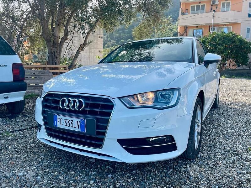 Usata Audi A3 Attraction 110 CV (80 kW) 2016 Bianco Berlina