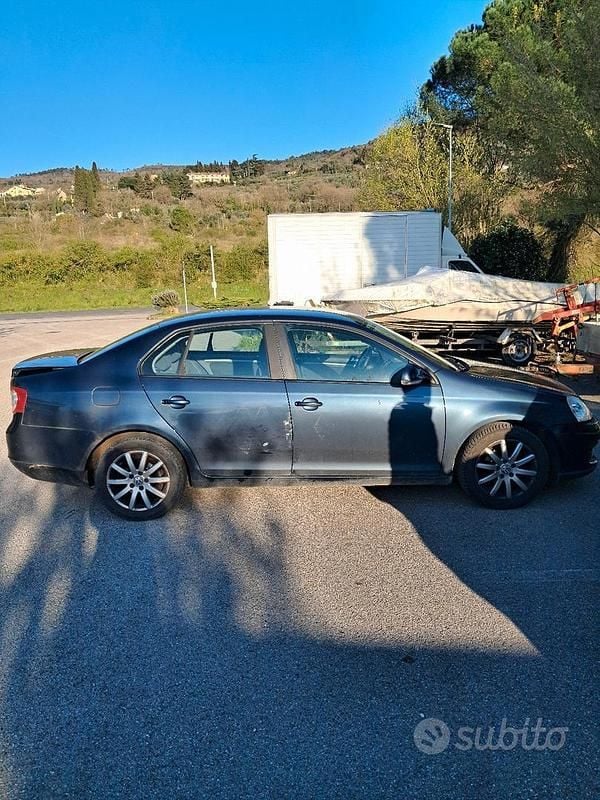 Usata VW Jetta 105 CV (77 kW) 2006 Berlina