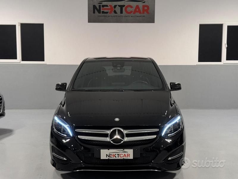 Usata Mercedes B200 Premium 136 CV (100 kW) 2017 Nero Utilitaria