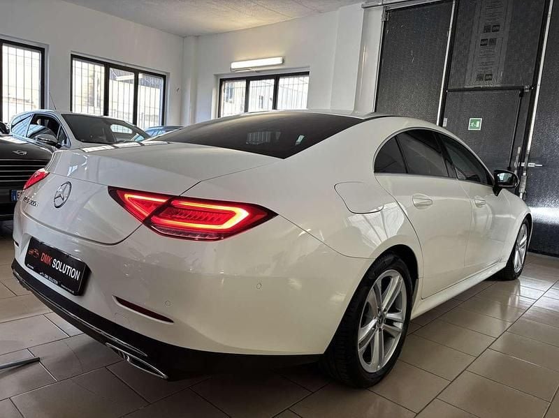 Usata Mercedes CLS300 Premium Plus 245 CV (180 kW) 2018 Bianco perla Coupé